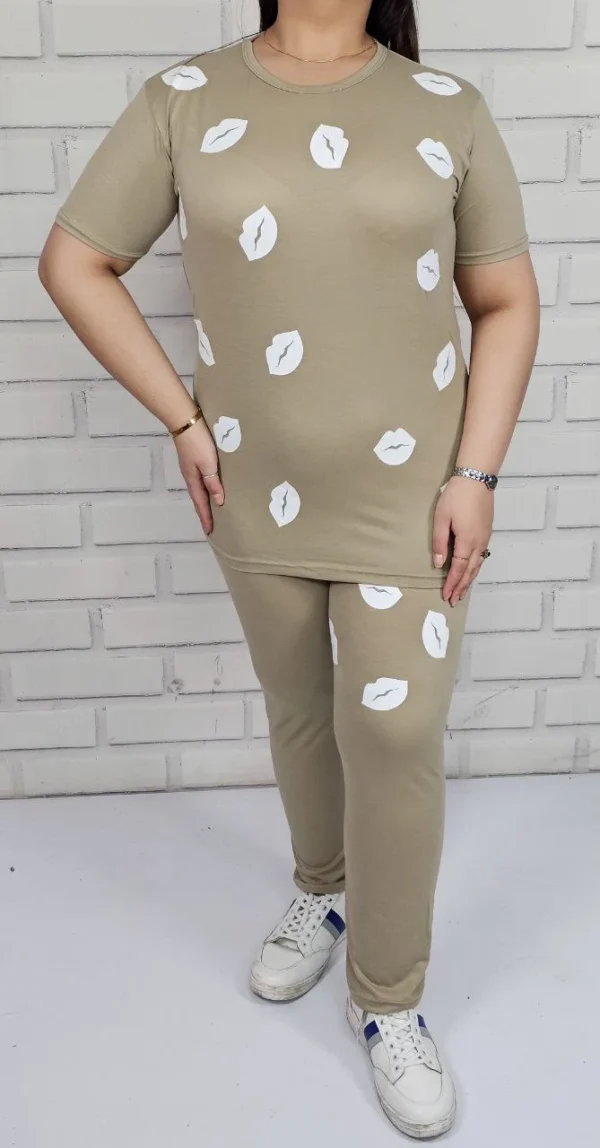 خرید ست تیشرت شلوار زنانه عمده طرح لب (6)